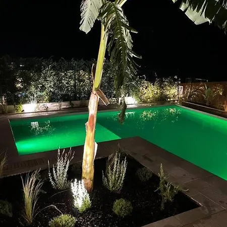 Villa Amazing With Private Pool In Green Coast Palasë