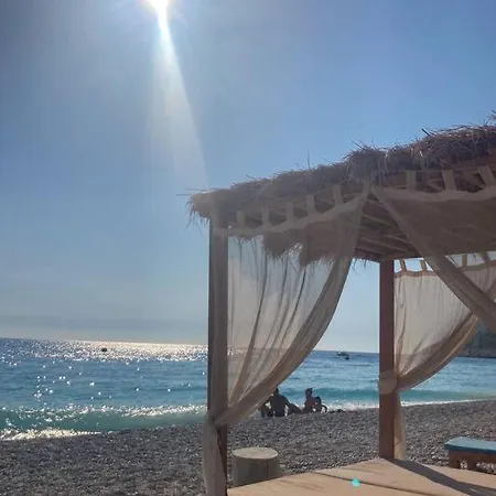 Amazing With Private Pool In Green Coast