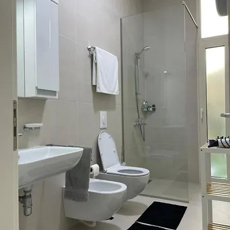 Villa Amazing With Private Pool In Green Coast *